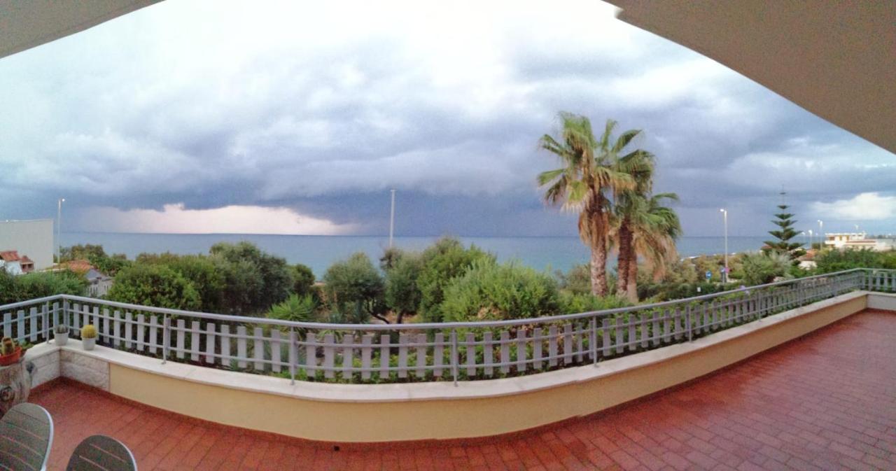 Dimora Zara Villa Cozze Bagian luar foto